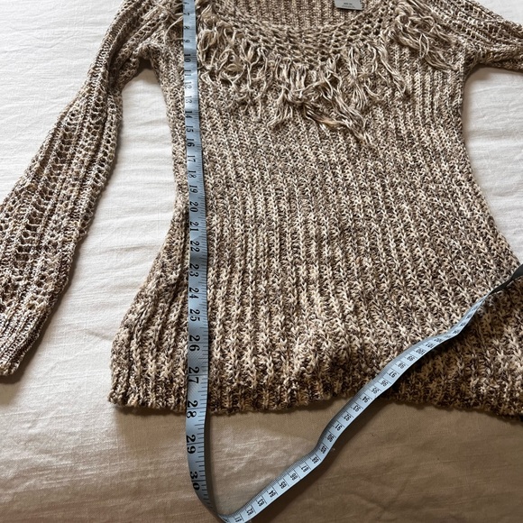 Cute sweater from buckle!! - Picture 8 of 9